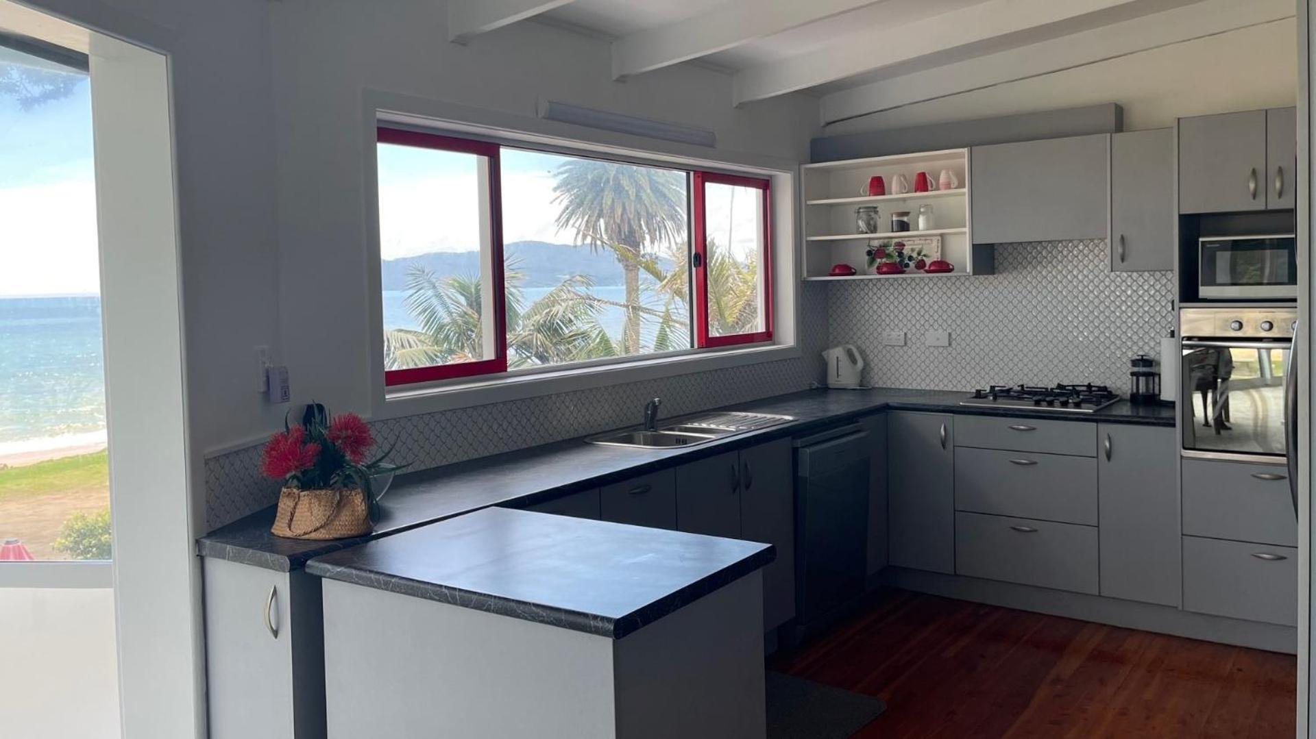 Driftwood Lodge Beachfront, Cable Bay, Northland Coopers Beach Habitación foto